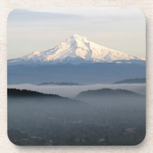 Porta-copo Capa da montagem com baixa névoa de encontro sobr