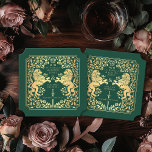Porta-copo De Papel Bilhete de Casamento da Espada Real Verde<br><div class="desc">Adicione charme real à sua capa de sopa! Estas portas copos de casamento personalizadas apresentam um leão majestoso e design floral com seus nomes e monograma, tudo em ouro luxuoso contra um fundo verde. Perfeito para uma celebração de fantasia medieval com elegância eterno! O ouro apresentado nesta rubrica NÃO é...</div>