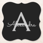 Porta-copo De Papel Black Silver Modern Script Girly Monographic Name<br><div class="desc">Portas copos de papel de nome de monograma de script simples preto e prateado. Isso faz a formatura perfeita,  aniversário,  casamento,  chá de panela,  aniversário,  chá de fraldas ou presente de festa de solteira para alguém que ama luxo de vidro e estilos quíticos.</div>