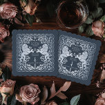Porta-copo De Papel Casamento de Espadas Medieval do Leão Real Azul Si<br><div class="desc">Adicione charme real à sua capa de sopa! Estas portas copos de casamento personalizadas apresentam um leão majestoso e design floral com seus nomes e monograma, tudo em prata luxuosa contra um fundo azul. Perfeito para uma celebração de fantasia medieval com elegância eterno! A prata que figura neste item NÃO...</div>