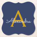 Porta-copo De Papel Nome do Monograma da Rapariga do Script Moderno Do<br><div class="desc">Portas copos de papel com o nome do Monograma de Script Simples Azul e Dourado. Isso faz a formatura perfeita,  aniversário,  casamento,  chá de panela,  aniversário,  chá de fraldas ou presente de festa de solteira para alguém que ama luxo de vidro e estilos quíticos.</div>