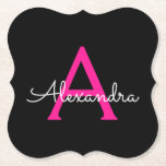 Porta-copo De Papel Nome do Monograma Girly Black Script Hot-Pink<br><div class="desc">Portas copos de papel de nome de monograma de script simples preto e rosa quente. Isso faz a formatura perfeita,  aniversário,  casamento,  chá de panela,  aniversário,  chá de fraldas ou presente de festa de solteira para alguém que ama luxo de vidro e estilos quíticos.</div>