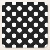 Bolinhas brancas em preto