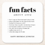 Porta-copo De Papel Quadrado Dia de Aniversário dos Fatos Mínimos Modernos<br><div class="desc">A Porta copos de Papel de Ano de Aniversário com Mínimos Fatos Modernos apresenta uma combinação ousada de fontes. Escreva todos os fatos divertidos do ano do seu nascimento,  para comemorar seu aniversário em estilo.</div>