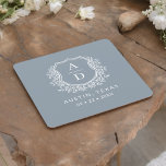 Porta-copo De Papel Quadrado Dusty Blue Floral Monograma Casamento Moderno<br><div class="desc">Adicione um toque elegante à sua comemoração com a Porta copos de papel quadrado do Monograma Moderno. Apresentando um sofisticado design de crista monograma, essas portas copos são perfeitas para casamentos, festas de noivado ou chás de panela. A forma quadrada de na moda e as superfícies absorventes de papel de...</div>