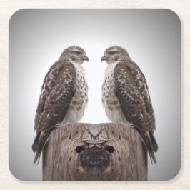 Porta-copo De Papel Quadrado Falcões em um cargo