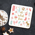 Porta-copo De Papel Quadrado Feriado de Natal Moderno<br><div class="desc">Uma design de papel de Natal divertida com a mensagem. É decorado com bonito ilustrações de presentes,  mitenes,  estocagem de Natal,  árvore de Natal e renas. Uma porta copos divertida para o feriado. Projetado para você pelo Blackberry Boulevard.</div>