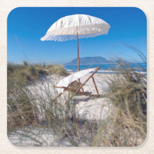 Porta-copo De Papel Quadrado Guarda-chuva e cadeira na praia