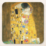 Porta-copo De Papel Quadrado Gustav Klimt O Beijo Vintage Art Nouveau Painting<br><div class="desc">Gustav Klimt The Kiss Vintage Art Nouveau Painting The Kiss (Em alemão: Der Kuss) foi pintado pelo pintor simbolista austríaco Gustav Klimt entre 1907 e 1908, ponto alto de seu período de Ouro, quando pintou várias obras em estilo semelhante. A pintura é amplamente considerada uma obra-prima do início do período...</div>