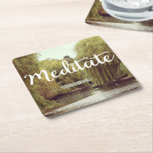 Porta-copo De Papel Quadrado Meditar no parque mensagem inspiradora