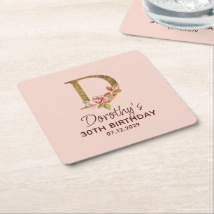 Porta-copo De Papel Quadrado Monograma de letra D dourada com rosas cor de rosa