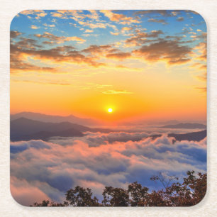 Porta-copo De Papel Quadrado Montanhas Seoraksan cobertas por Nevoeiro no nasce