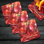 Porta-copo De Papel Quadrado Natal do Ornament Estrela<br><div class="desc">As portas copos personalizadas apresentam um belo ornamento da árvore de Natal de estrela vermelha,  as palavras "Feliz Natal" e são personalizadas com seu nome ou personalizam com o nome de hospedeiros de férias. CORRESPONDENTE a itens na nossa coleção.</div>