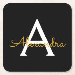 Porta-copo De Papel Quadrado Nome do Monograma Rapariga de Script Moderno Doura<br><div class="desc">Portas copos de papel com nome de monograma de script simples preto e Dourado. Isso faz a formatura perfeita,  aniversário,  casamento,  chá de panela,  aniversário,  chá de fraldas ou presente de festa de solteira para alguém que ama luxo de vidro e estilos quíticos.</div>