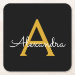 Porta-copo De Papel Quadrado Nome do Monograma Rapariga de Script Moderno Doura<br><div class="desc">Portas copos de papel com nome de monograma de script simples preto e Dourado. Isso faz a formatura perfeita,  aniversário,  casamento,  chá de panela,  aniversário,  chá de fraldas ou presente de festa de solteira para alguém que ama luxo de vidro e estilos quíticos.</div>