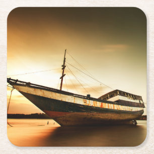 Porta-copo De Papel Quadrado O corpo do navio velho   Bali, Indonésia