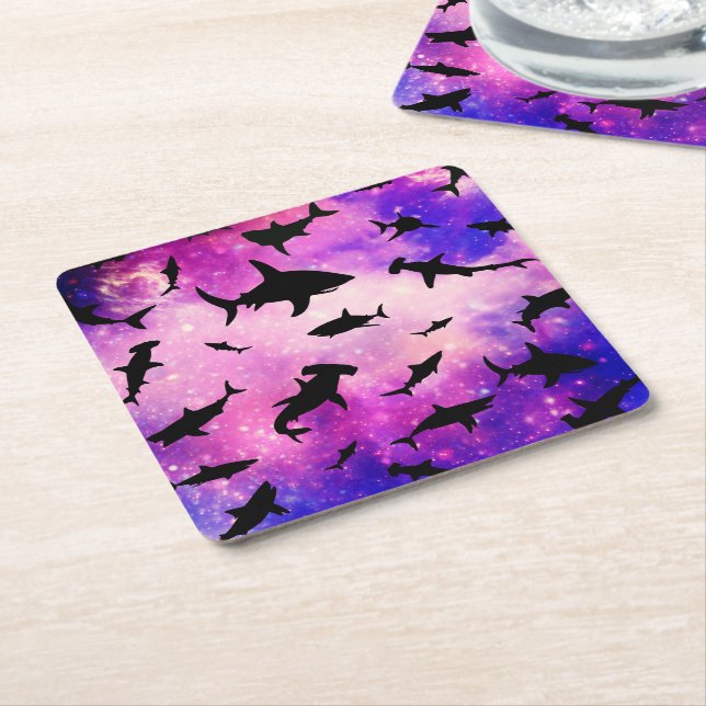 Porta-copo De Papel Quadrado Tubarão-sombra-escuro no espaço galáxico gradiente (Inclinado)