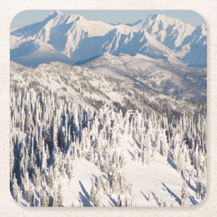 Porta-copo De Papel Quadrado Uma vista cénico de montanhas nevado e de árvore