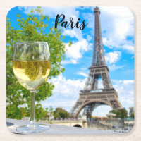 Vidro de espuma em torre Eiffel