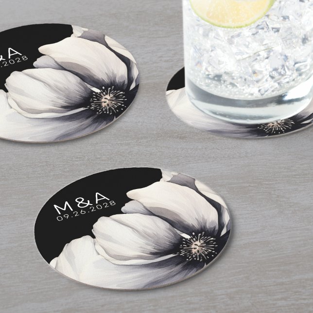 Porta-copo De Papel Redondo Casamento Floral Preto do Monograma Moderno (Modern Monogram Black Floral Wedding Round Paper Coaster)
