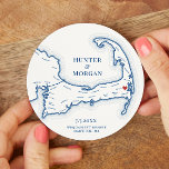 Porta-copo De Papel Redondo Harwich MÃE Wequassett Resort Cape Cod Wedding Wed<br><div class="desc">Felicidades para o excelente de tempo em Cape Cod na sua celebração do casamento costeiro em Harwich com estas personalizadas portas copos de papel do mapa de Cape Cod. Portas copos de papel perfeitamente personalizadas para o seu assar, Festa de noivado, festa de boas-vindas, hora de coquetel ou Recepção de...</div>