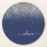 Porta-copo De Papel Redondo Marinho de prata Blue Glitter Girly Monographic No<br><div class="desc">Marinho Blue e Silver Sparkle Glitter Script Monograma Name Portas copos de papel. Isso faz a formatura perfeita,  aniversário,  casamento,  chá de panela,  aniversário,  chá de fraldas ou presente de festa de solteira para alguém que ama luxo de vidro e estilos quíticos.</div>
