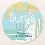 Porta-copo De Papel Redondo primeiro aniversario de praia do surf up Boy<br><div class="desc">Esta porta copos de primeiro aniversario de ,  bonita e moderna,  do "Surf" apresenta um par de pranchas de surf em uma praia de areia branca tropical com palmeiras. Personalize para suas necessidades. Você pode encontrar mais produtos correspondentes na minha loja.</div>