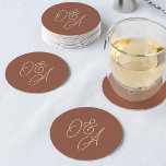 Porta-copo De Papel Redondo Rust | Oversized Script Monogram Wedding<br><div class="desc">A beautiful typography based wedding coaster featuring your initials in sandy beige oversized script lettering on a terracotta rust</div>