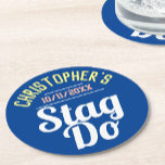 Porta-copo De Papel Redondo Stag Do Homem<br><div class="desc">Para celebrar um Stag Do. Projetado para alguém que está tendo um "Stag Do"! Uma porta copos de papel com a data da festa. Porta copos de papel Stag Do. Adicione o nome da pessoa cuja parte é. Porta copos de papel Stag Do.</div>