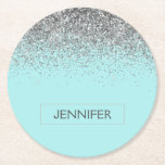 Porta-copo De Papel Redondo Teal Aqua Blue Silver Glitter Girly Monographic No<br><div class="desc">Portas copos de papel com nome de olheta azul-aqua e cinza cintilante cinza-prateada. Isso faz a formatura perfeita,  aniversário,  casamento,  chá de panela,  aniversário,  chá de fraldas ou presente de festa de solteira para alguém que ama luxo de vidro e estilos quíticos.</div>