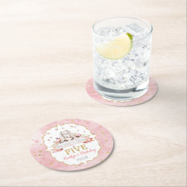 Porta-copo De Papel Redondo Um coelhinho está virando cinco 5 de aniversário