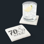 Porta-copo De Pedra 70, então, o que o Funny cita 70 de Aniversário<br><div class="desc">70, então, o que é engraçado é 70 de Porta copos de Aniversário da Pedra. Esta porta copos é perfeita para alguém que comemora 70 aniversário. Eles vêm com uma citação engraçada e inspiradora 70 e assim por diante, e são perfeitos para uma pessoa com senso de humor. Excelente como...</div>