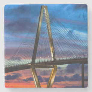 Porta-copo De Pedra À Medida Que As Luzes Vêm