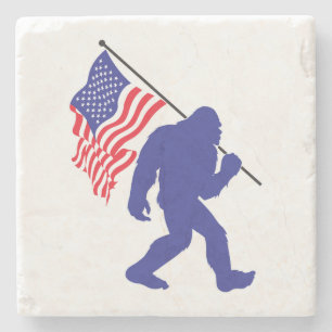 Porta-copo De Pedra Carregando Bigfoot e bandeira americana