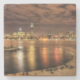 Porta-copo De Pedra Gelo derretido parcialmente em Charles River em