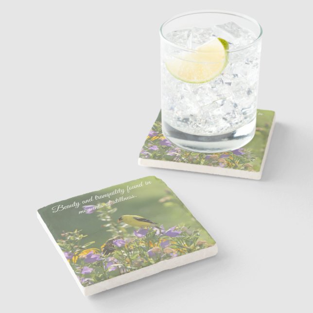 Porta-copo De Pedra Goldfinch em uma Flor Harebell (Lateral)