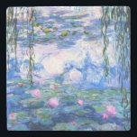 Porta-copo De Pedra Lírios de Água Rosa Monet<br><div class="desc">Uma porta copos de lírios rosa monet com lírios de pedra,  com lindos lírios cor-de-rosa flutuando em um lago azul calmo com almofadas de lírios. Um presente de Monet excelente para fãs do impressionismo e da arte francesa. Inimpressionismo sereno na natureza com lindas flores e paisagem de lagoas cênicas.</div>