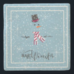Porta-copo De Pedra Magic and Wonder Christmas Snowman Blue ID440<br><div class="desc">Belo e minimalista design de porta copos de pedra de Natal com um estilizado boneco de neve, enquadrado em branco sobre um cadete azul espalhado com flocos de neve e estrelas. A tipografia de tendências de 'Magic and Wonder' completa a design. Adicione seu nome para personalizar, se preferido. Procure ID440...</div>