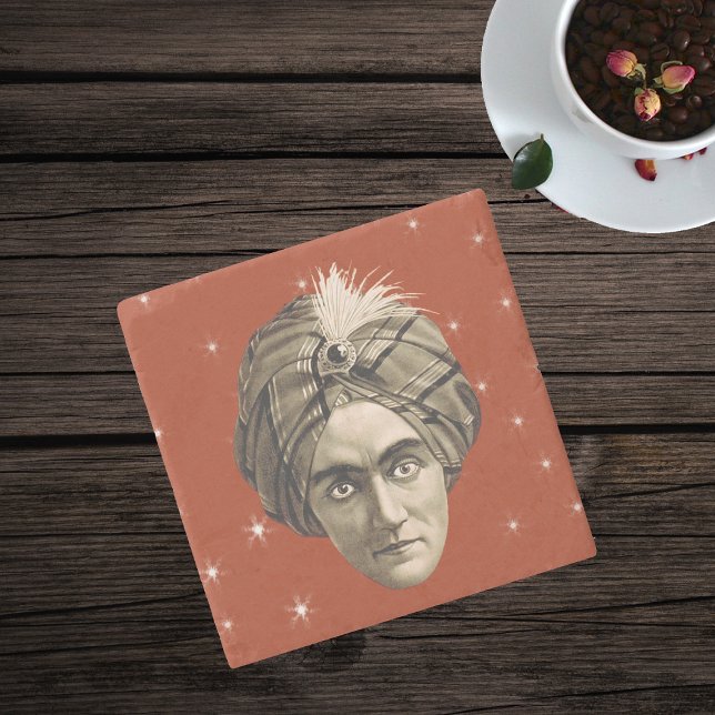 Porta-copo De Pedra Misterioso Spooky Magical Genie Head Face Turban (Head face of Magician man with turban on red with white stars stone drink coaster.)