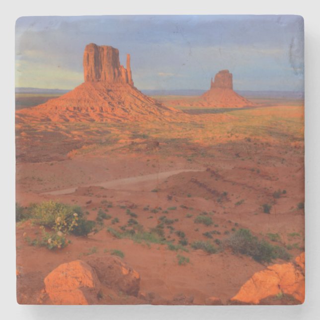 Porta-copo De Pedra Mittens, Monument valley, AZ (Frente)