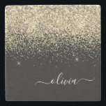 Porta-copo De Pedra Nome da Rapariga do Monograma do Script Glitter Pr<br><div class="desc">Azulejo de Pedra do Nome do Monograma do Script Glitter Preto e Dourado. Isso faz a formatura perfeita,  doce aniversário de 16 anos,  casamento,  chá de panela,  aniversário,  chá de fraldas ou presente de festa de solteira para alguém que ama luxo de vidro e estilos quicos.</div>