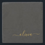 Porta-copo De Pedra Nome do Monograma Rapariga de Script Moderno Doura<br><div class="desc">Azulejo de Pedra de Nome do Monograma Simples Preto e Dourado. Isso faz a formatura perfeita,  doce aniversário de 16 anos,  casamento,  chá de panela,  aniversário,  chá de fraldas ou presente de festa de solteira para alguém que ama luxo de vidro e estilos quicos.</div>