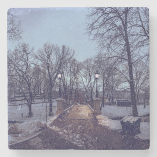 Porta-copo De Pedra Parque da cidade de neve de inverno à noite