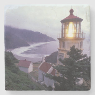 Porta-copo De Pedra Um dia nebuloso na costa do Oregon no Heceta