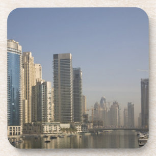 Porta-copo EAU, Dubai. Torres Marina com barcos em âncora.
