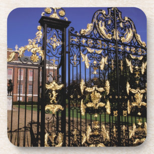 Porta-copo Europa, Inglaterra, Londres. Portão dourado fora d
