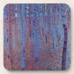 Porta-copo Floresta Beech por Gustav Klimt, Vintage Art Nouve<br><div class="desc">Beech Forest (1902), de Gustav Klimt, é uma pintura típica de paisagem de belas artes vitoriana simbolismo da era vitoriana que apresenta uma cena natural. Uma floresta escura com faia e folhas à noite. Sobre o artista: Gustav Klimt (1862-1918) era um pintor simbolista austríaco e um dos membros mais proeminentes...</div>