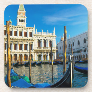 Porta-copo Gondolas no Grande Canal Perto do Palácio de Doge