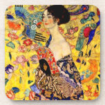 Porta-copo Gustav Klimt Lady com ventilador<br><div class="desc">Portas copos com pintura de óleo de Gustav Klimt Lady com ventilador (1918). Uma mulher vestindo um quimono azul segura um fã vermelho contra um fundo amarelo colorido de flores e pavões. Um presente de excelente para fãs de arte japonesa e europeia.</div>