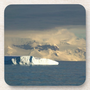 Porta-copo Iceberg no início da Passagem de Drake logo
